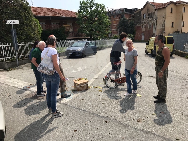 VALPERGA - Ciclista investito da un'auto vicino alla ferrovia: identificata l'autista - FOTO e VIDEO